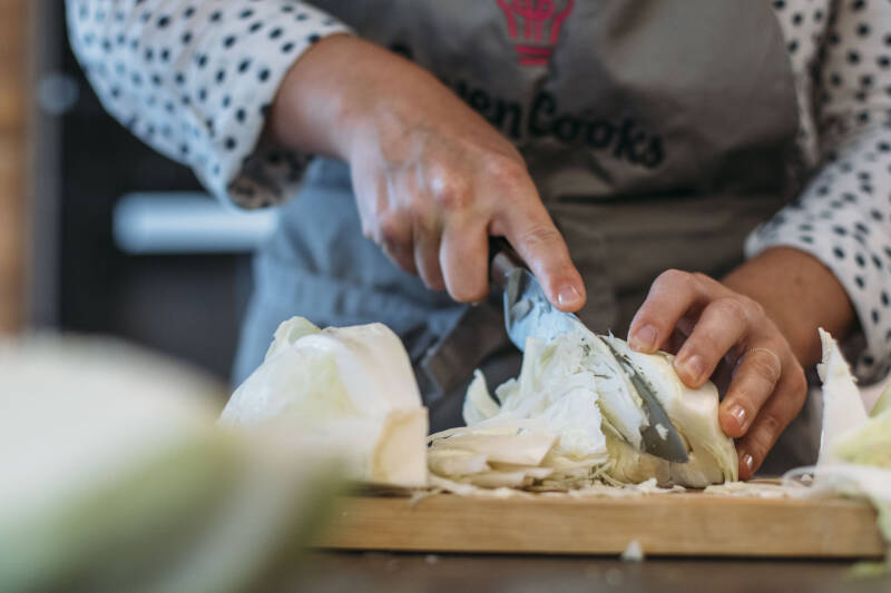 Instrucciones de fermentación: cortar chucrut