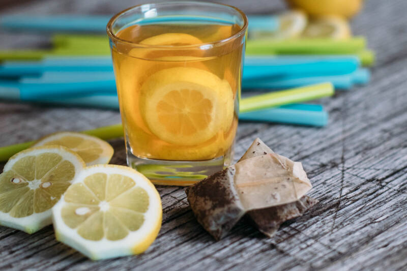 Té helado clásico con limón
