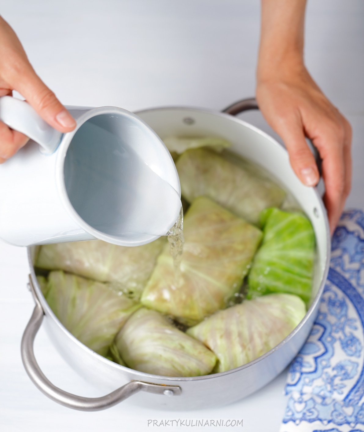Rollos de repollo clásico con carne de cerdo y arroz rollos de repollo paso 9