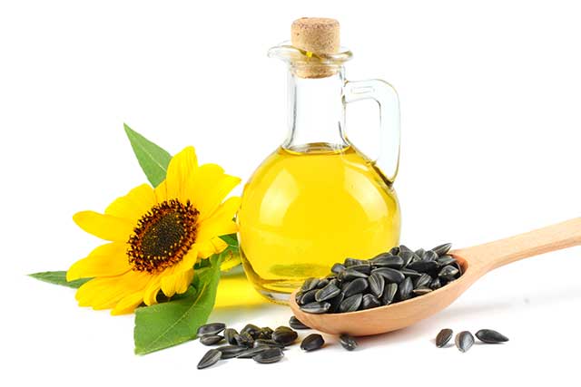Aceite de girasol en tarro de cristal.