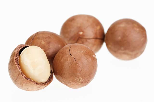Nueces de macadamia deslizadas y sin protección.
