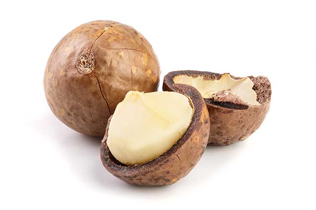 Nueces de macadamia enteras y semi.